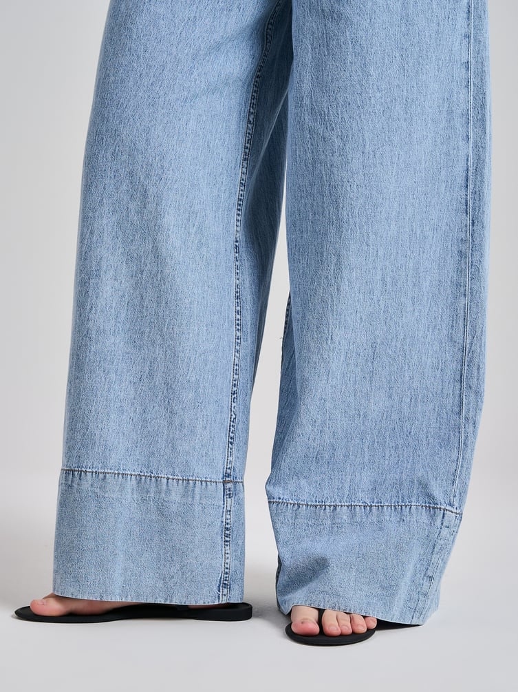 Джинсы широкие летние на резинке