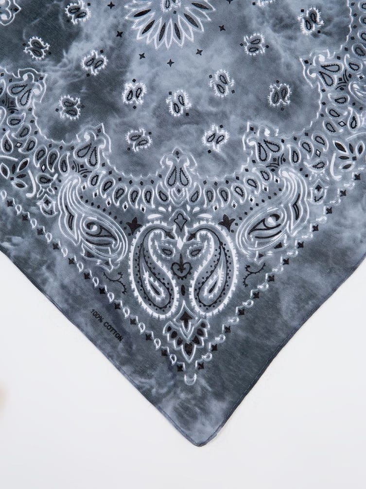 Бандана с узором пейсли восточного огурца