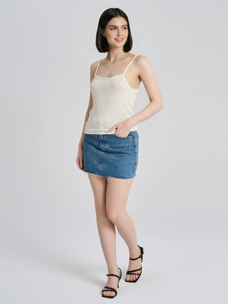 Топ на тонких лямках с перфорацией