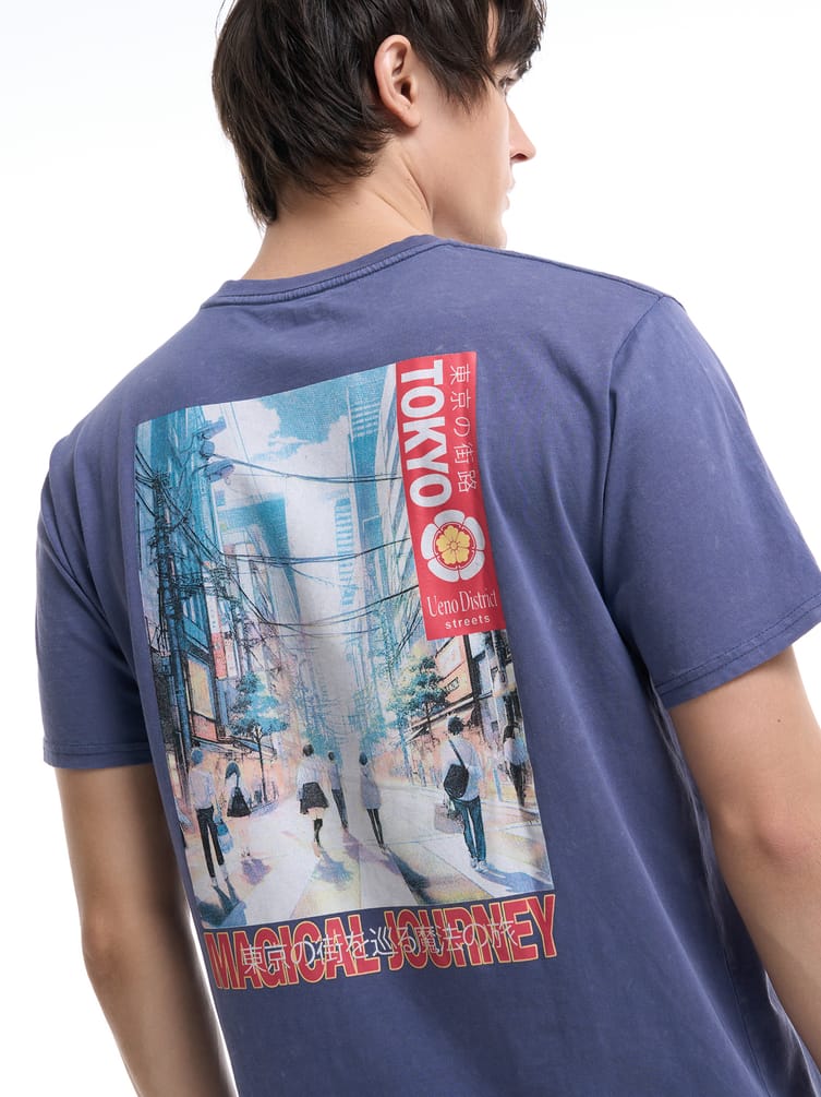 Футболка с принтом Токио на спине