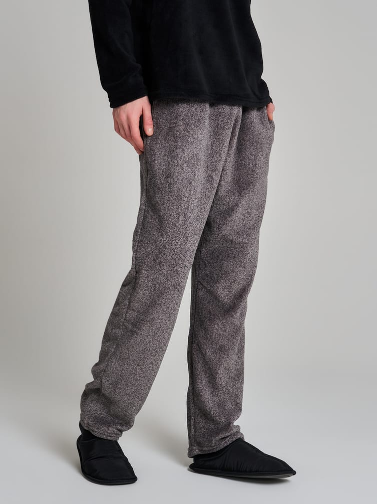 Пижама плюшевая с вышивкой и брюками