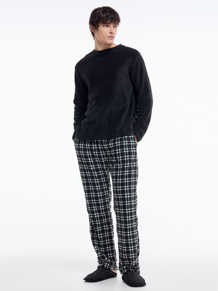 Плюшевая пижама с брюками в клетку