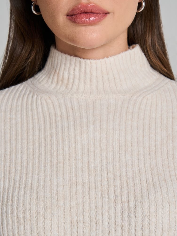 Свитер вязаный теплый