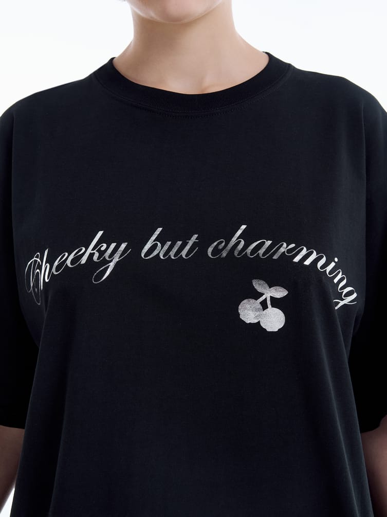 Футболка с принтом Kuromi на спине