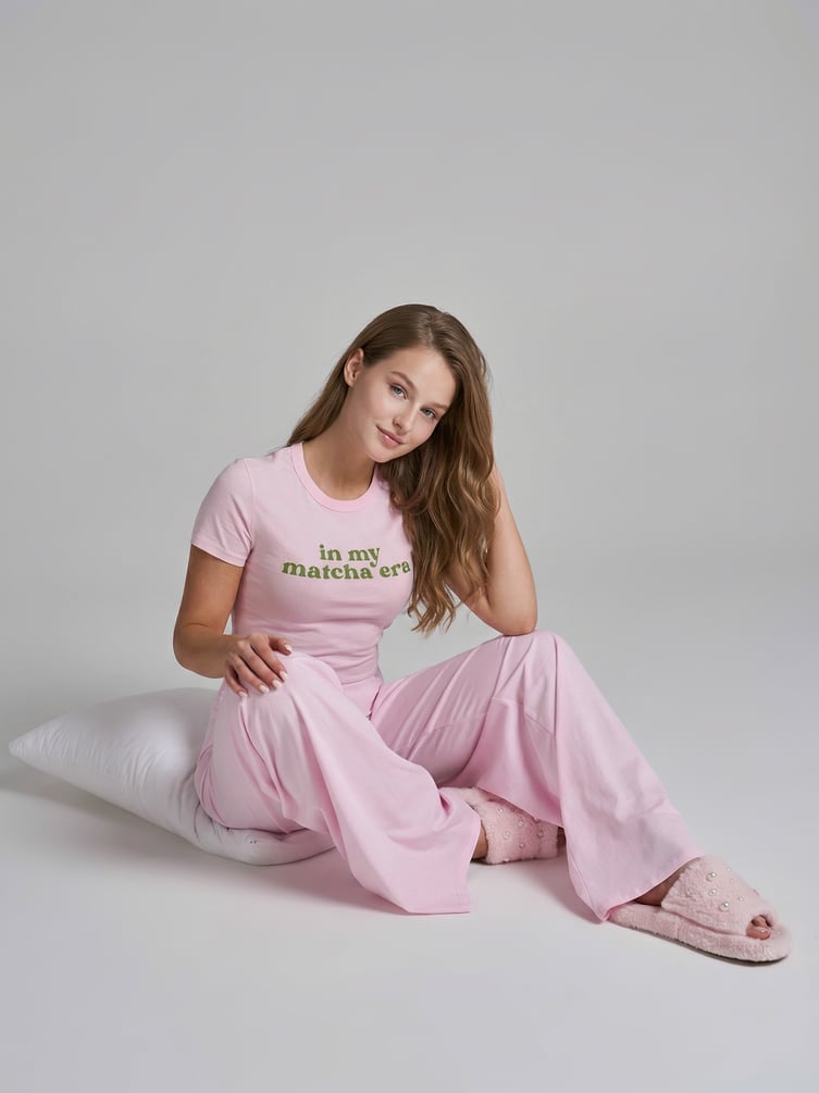 Пижама из хлопка с надписью и брюками