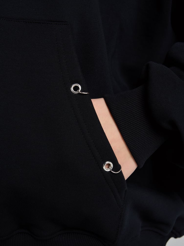 Тёплое худи с люверсами и кольцами