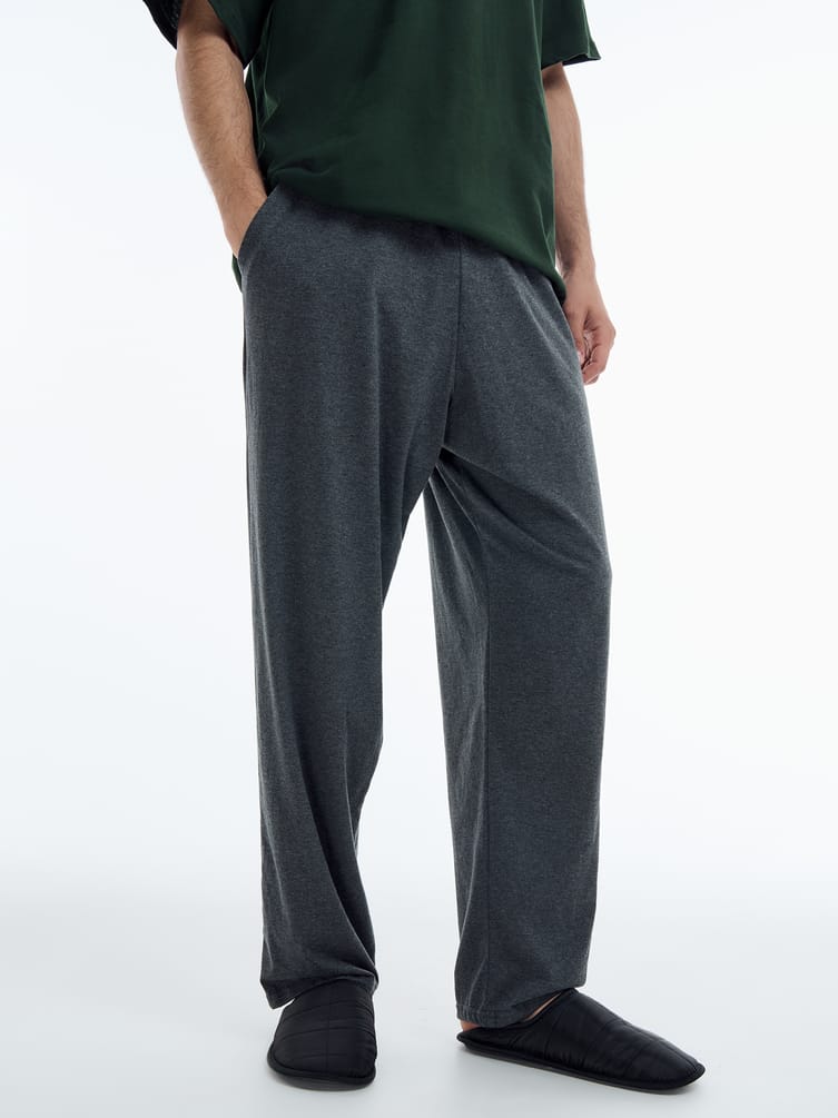 Пижама с футболкой и брюками