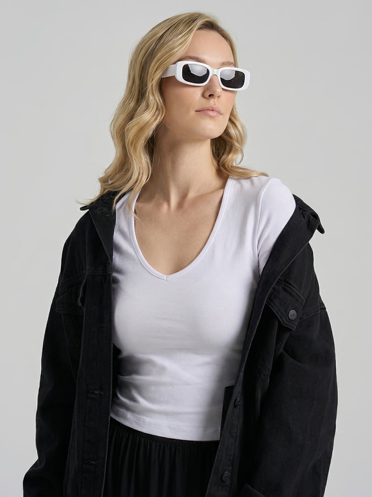 Лонгслив приталенный с рукавами 3/4