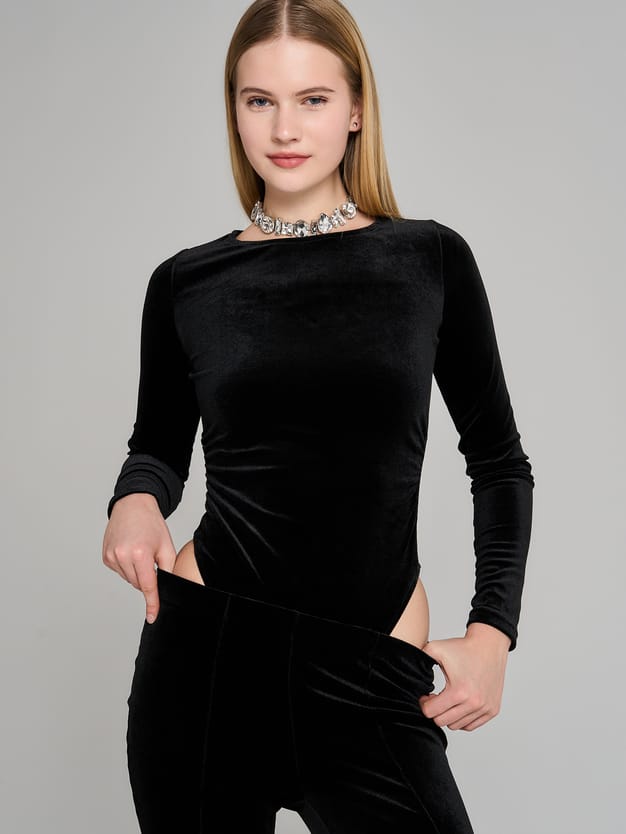 Боди бархатное с драпировкой на талии