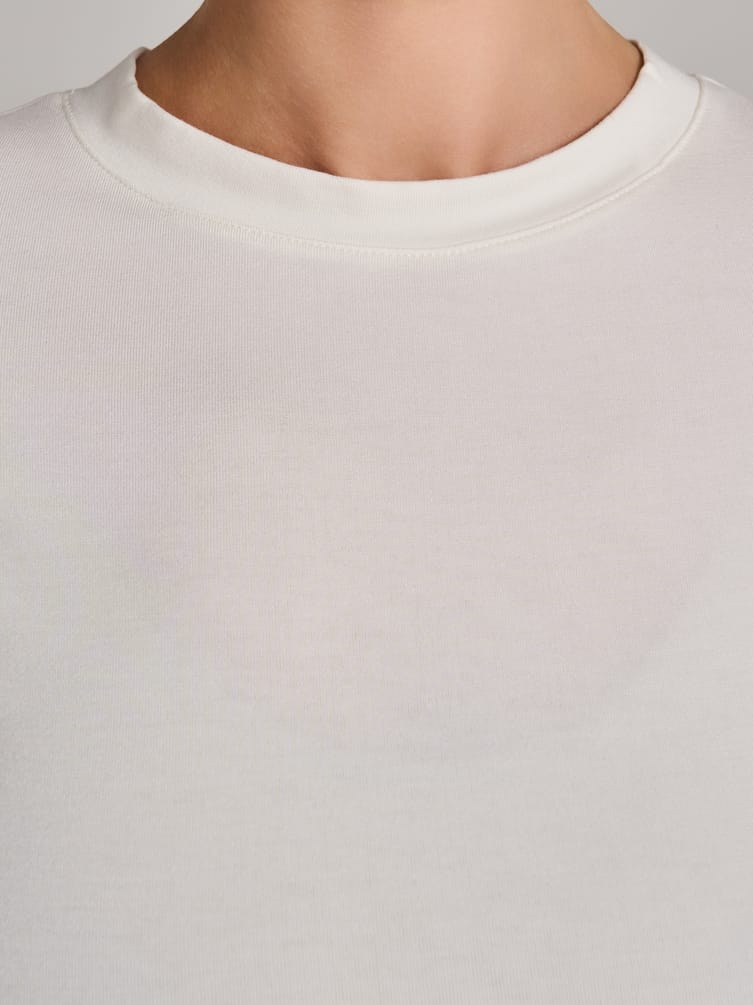 Футболка приталенная из вискозы