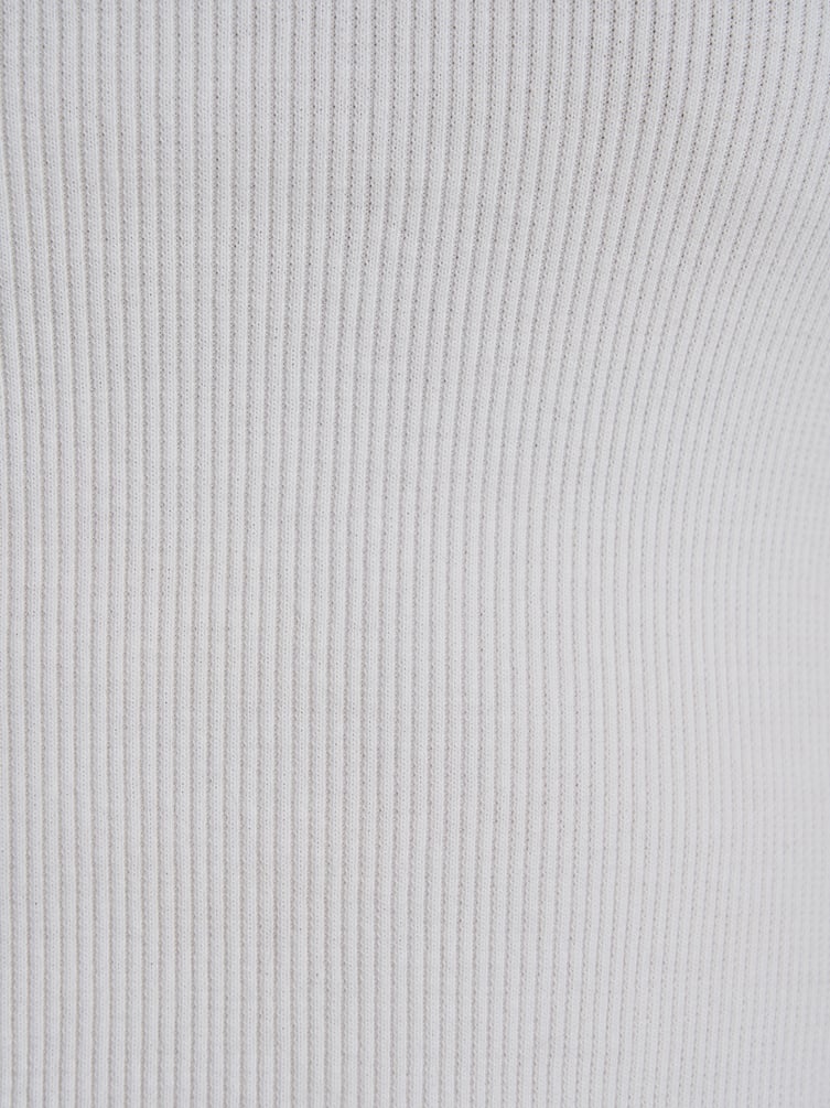 Футболка приталенная на пуговицах