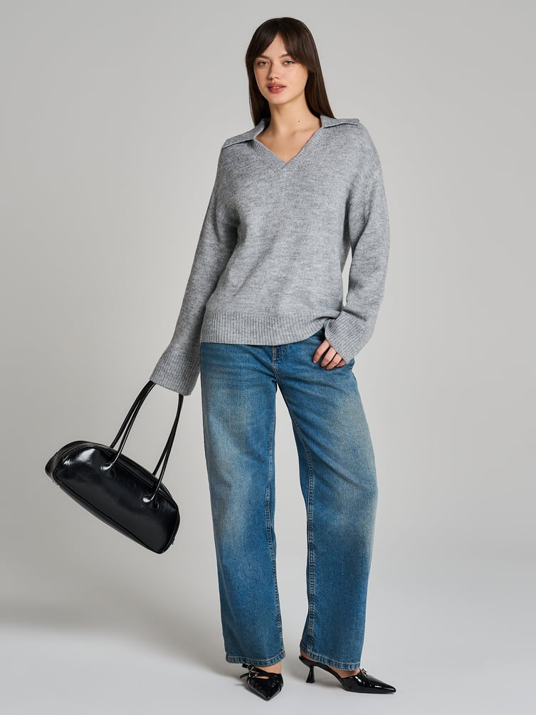 Вязаный пуловер с воротником