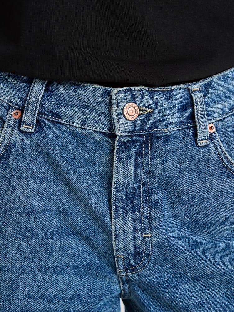 Джинсы багги с вареным эффектом