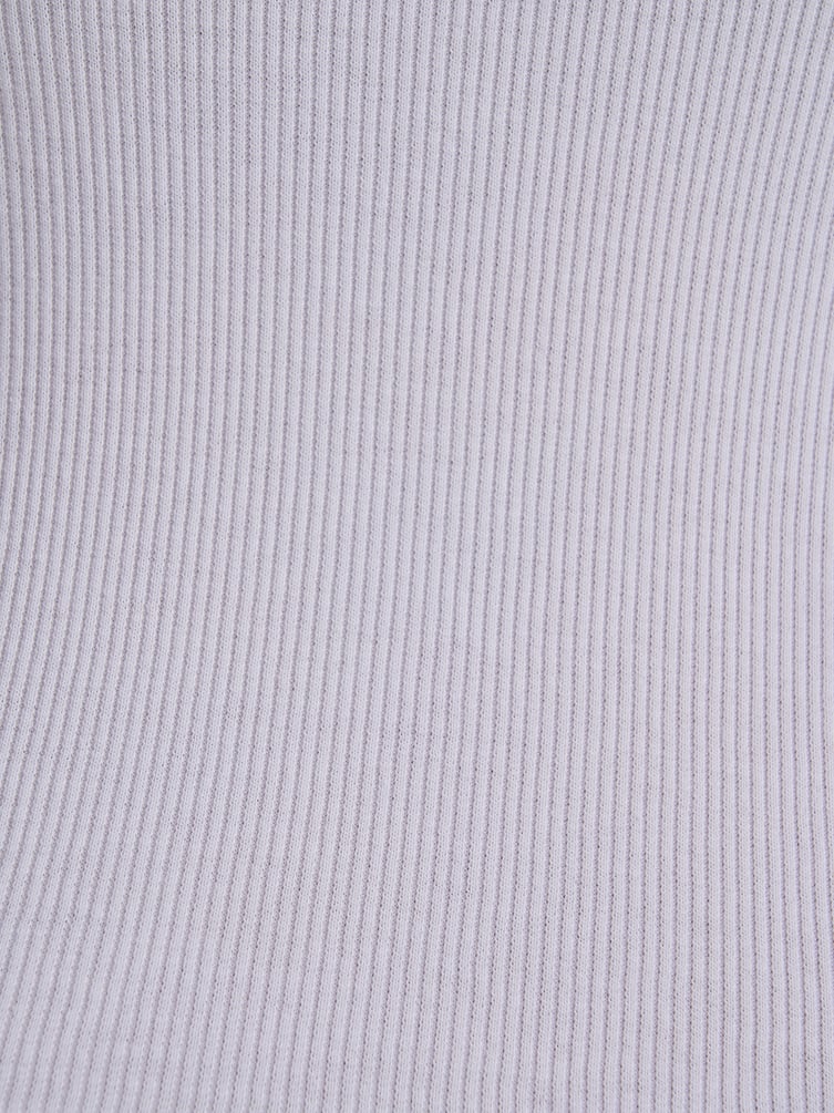 Майка на широких бретелях в рубчик