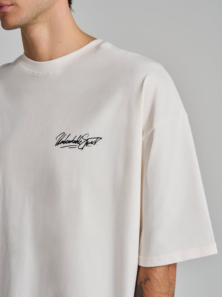 Футболка оверсайз с принтом на спине