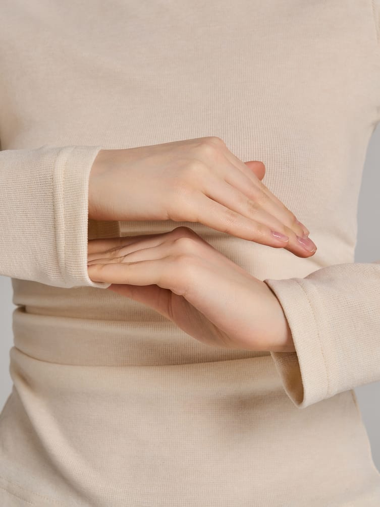 Лонгслив приталенный с драпировкой