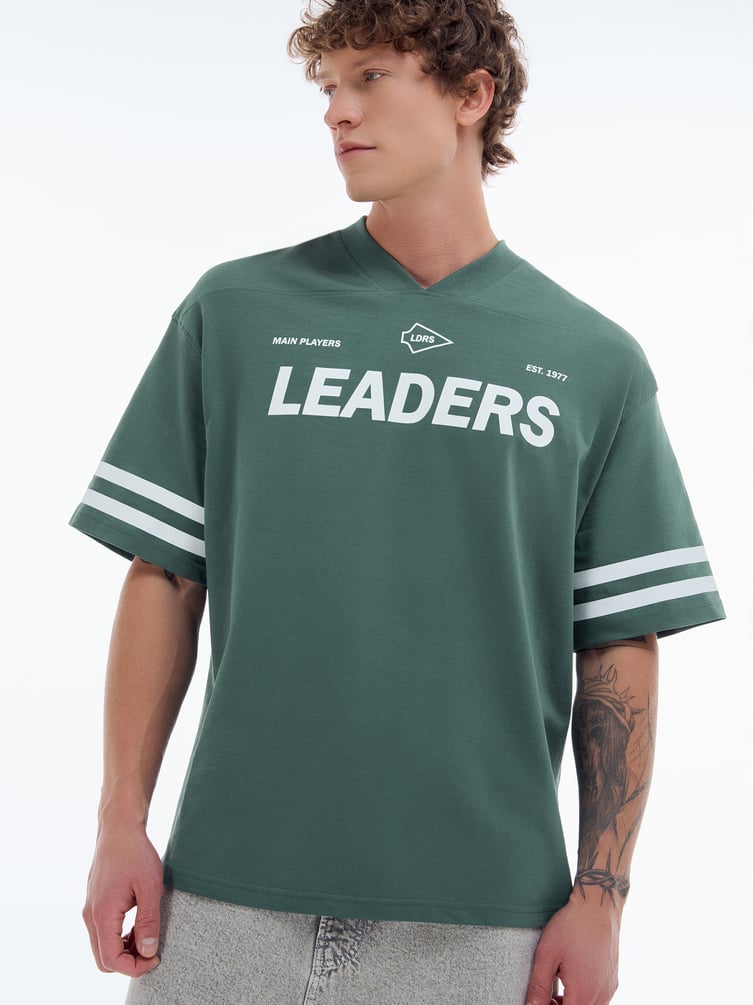 Спортивная футболка с надписью Leader