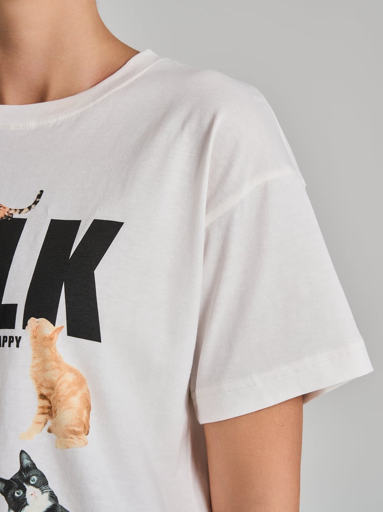 Пижама с принтом котиков и брюками