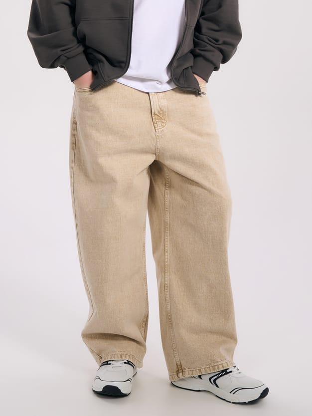 Широкие джинсы трубы с вареным эффектом