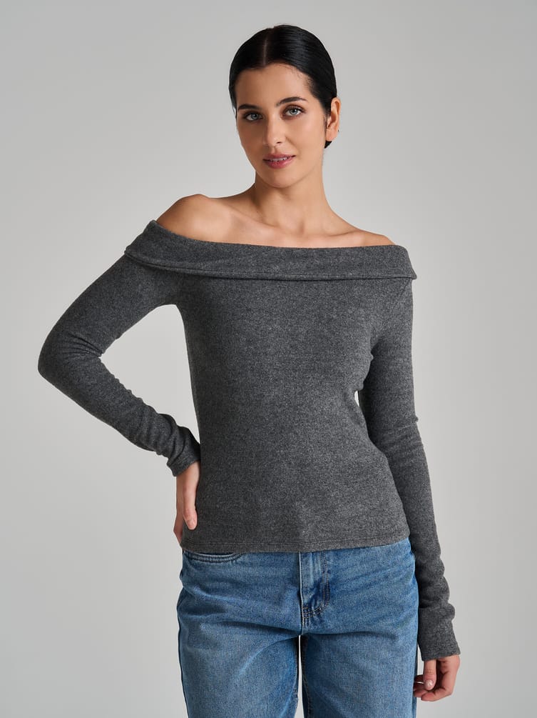 Лонгслив вечерний с фигурным вырезом