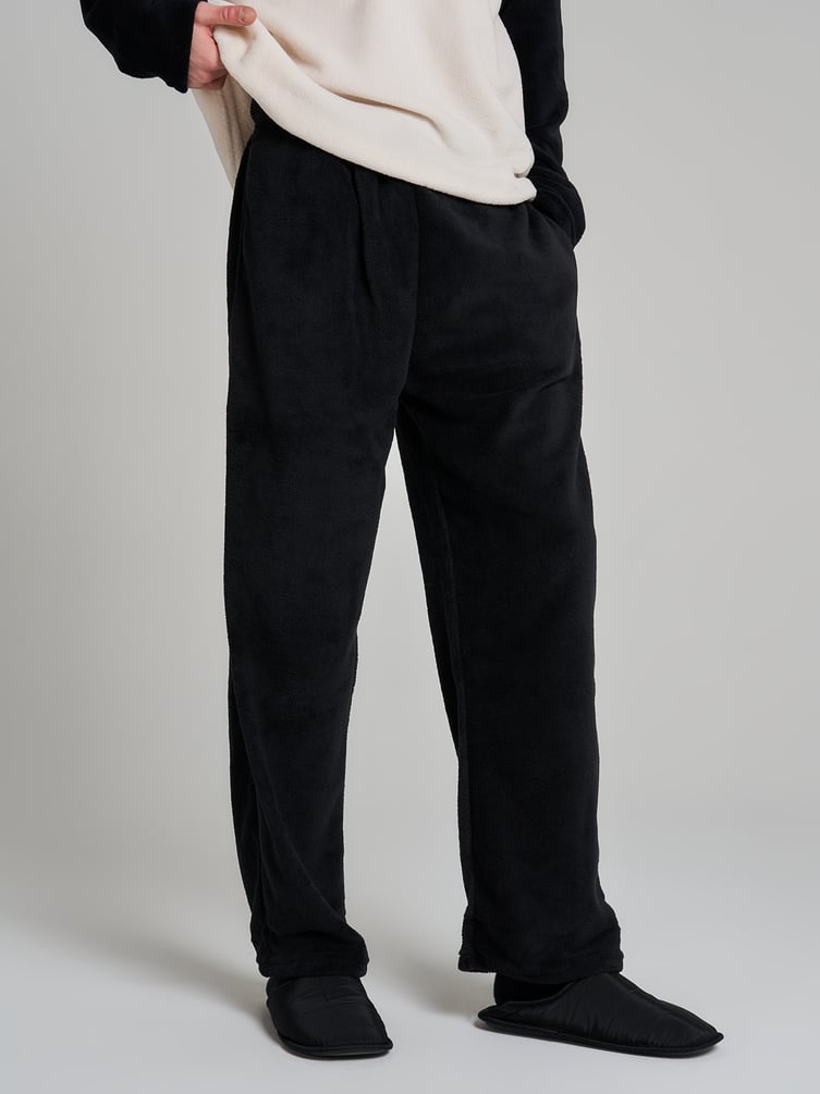 Пижама плюшевая с вышивкой и брюками