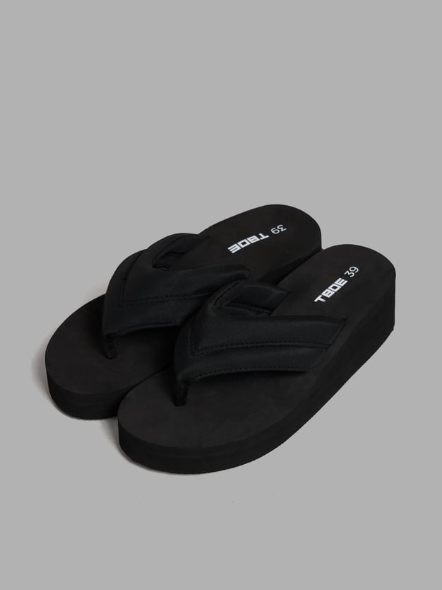 Шлепанцы сабо через палец