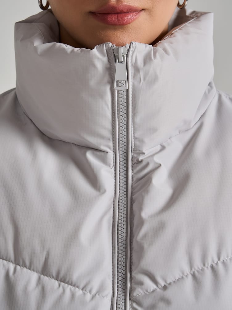 Жилет утепленный на синтепоне