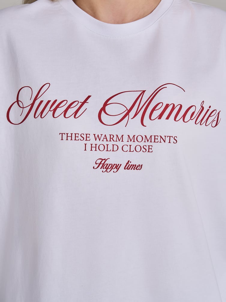 Лонгслив оверсайз с надписью