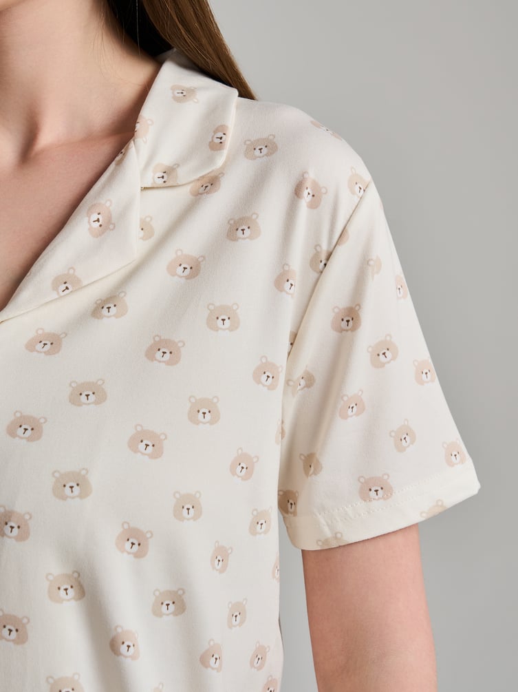 Пижама с рубашкой и брюками