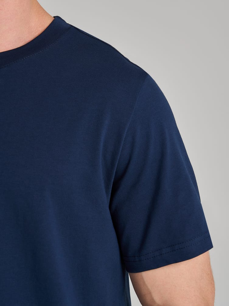 Базовая плотная классическая футболка