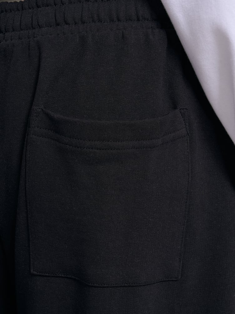 Спортивные брюки широкие на резинке