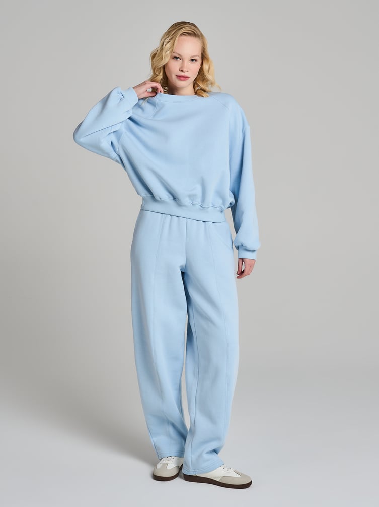 Укороченная толстовка тёплая с начёсом