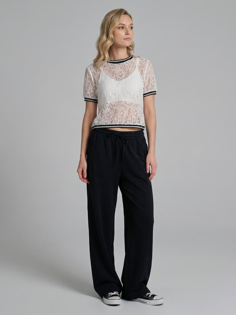 Блузка кружевная с коротким рукавом