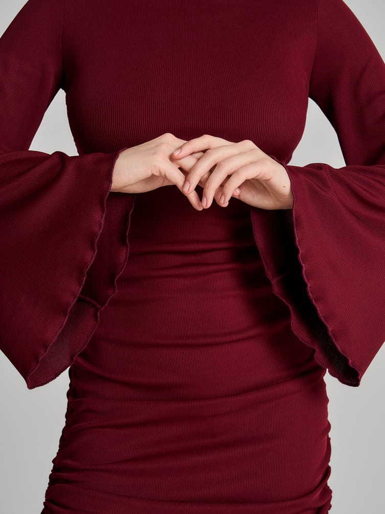 Короткое платье лапша с завязками