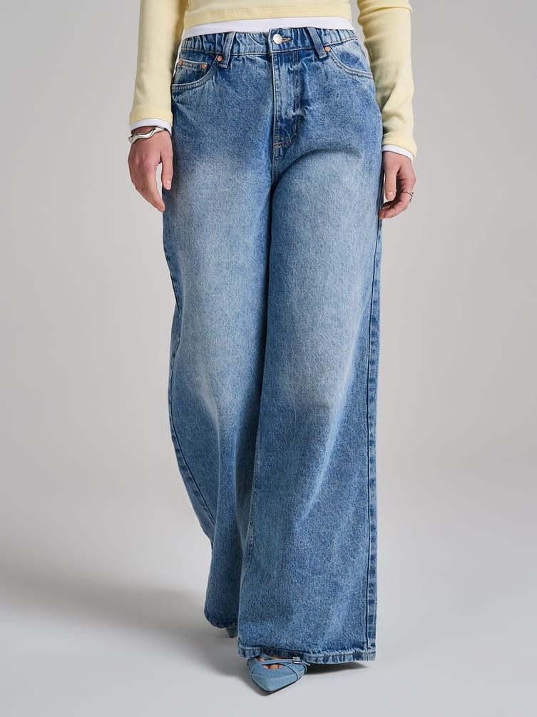 Джинсы широкие на резинке