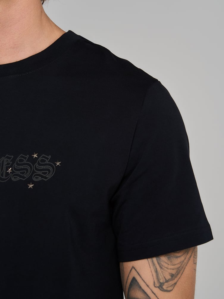 Футболка с надписью Darkness и заклепками