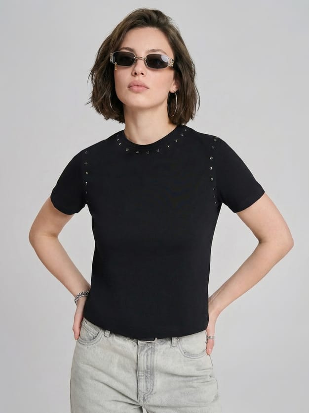 Футболка хлопковая с заклепками