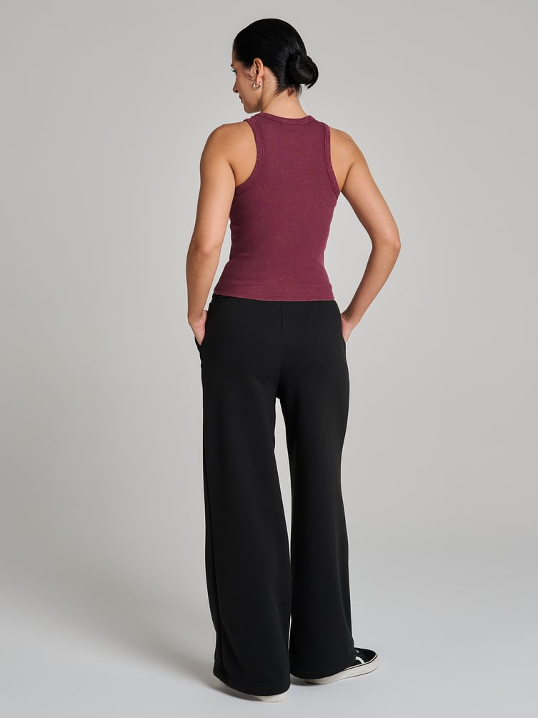 Майка на широких бретелях с вареным эффектом