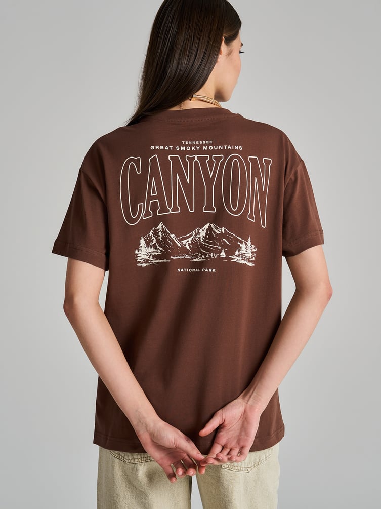 Хлопковая футболка с надписью на спине