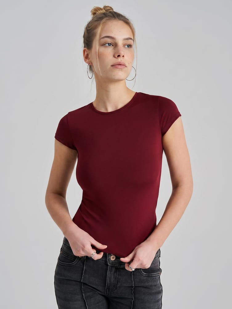 Облегающая футболка