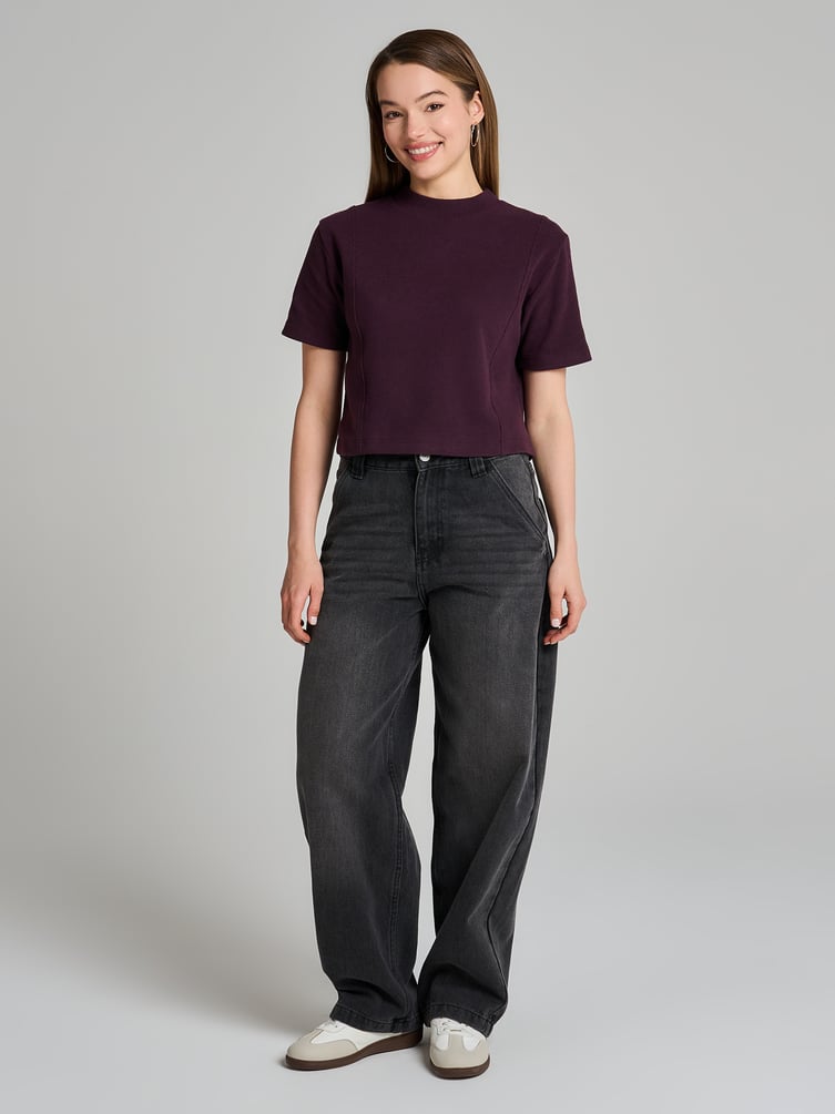 Укороченная футболка в рубчик