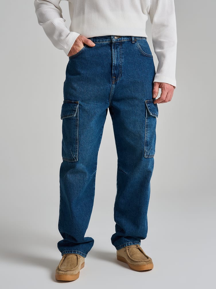 Зауженные джинсы карго