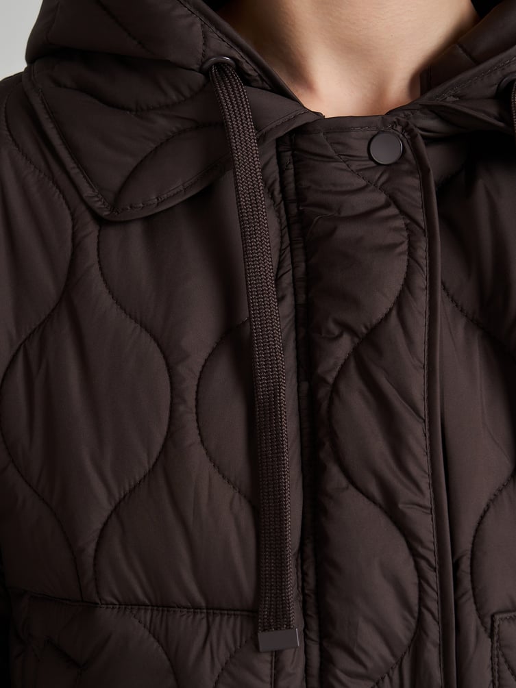 Куртка стеганая с капюшоном