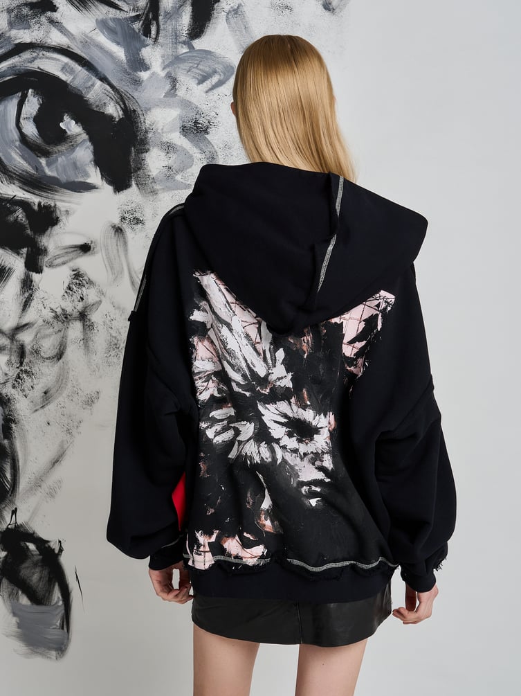 Толстовка с капюшоном и принтом Макс Борисов