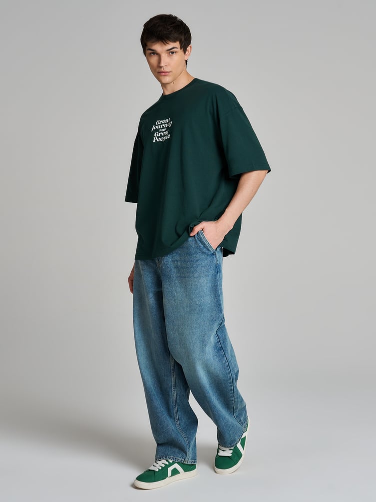 Футболка оверсайз с принтом гор на спине