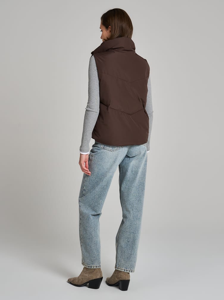 Жилет утепленный на синтепоне