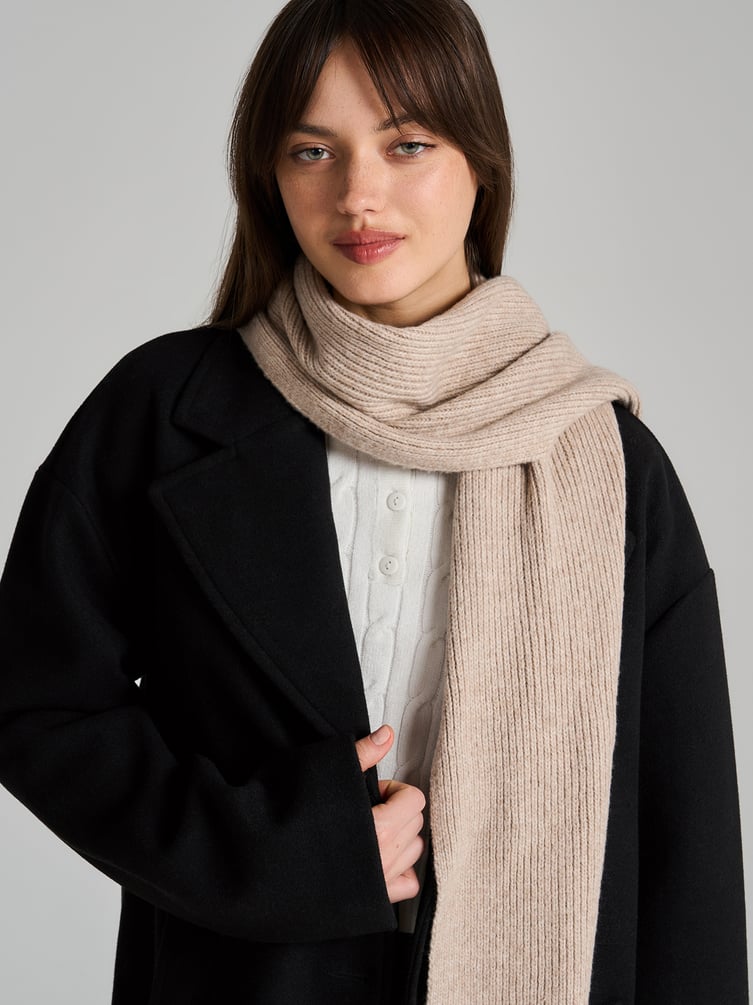 Зимний однотонный шарф