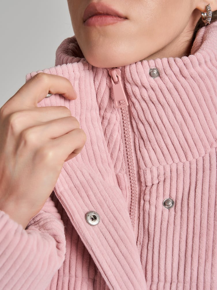 Велюровая куртка оверсайз утепленная