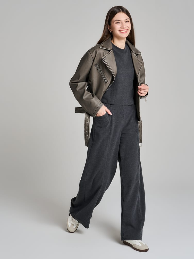 Широкие брюки в рубчик со стрелками