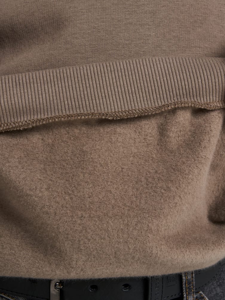 Утепленный свитшот с надписью Russia